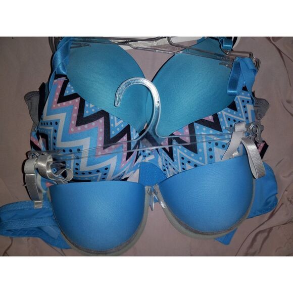 (1) Blue Bra - Picture 1 of 6
